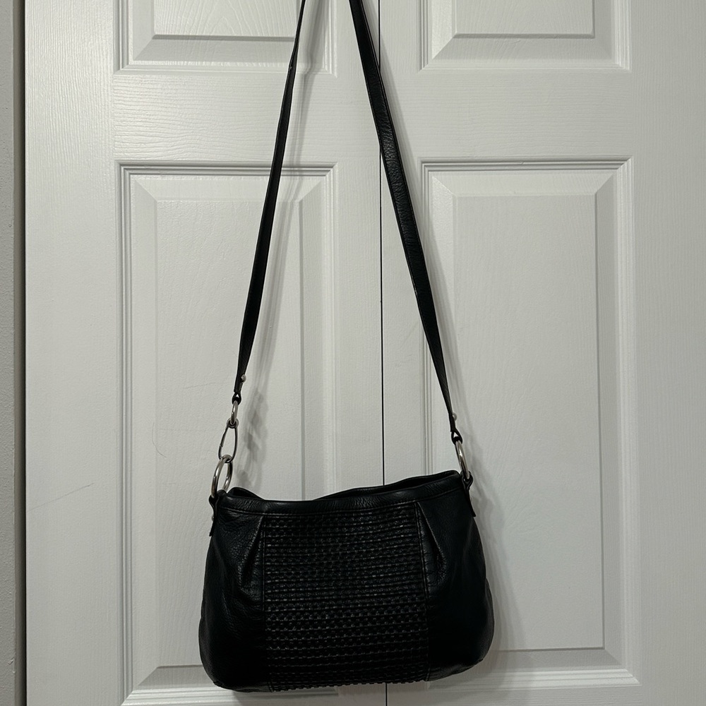 B. Makowsky Black Crossbody Leather Bag